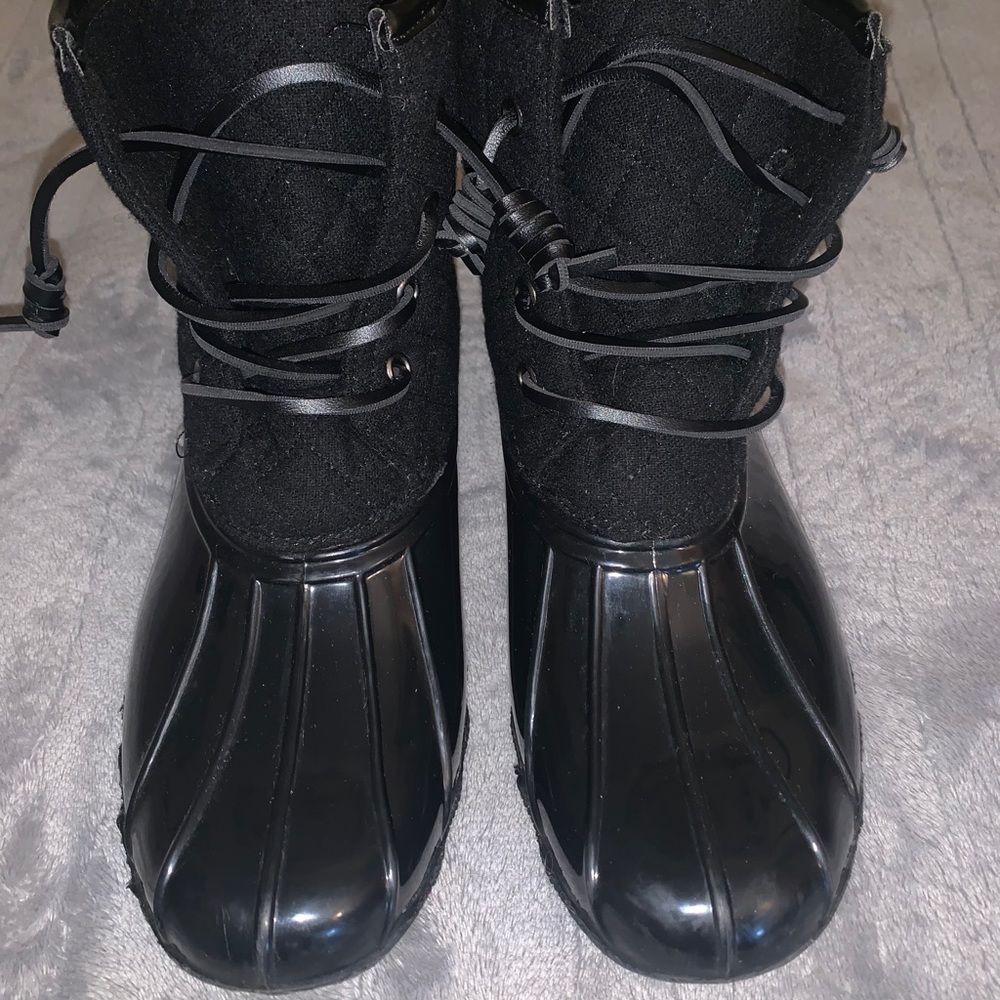 Duck boots